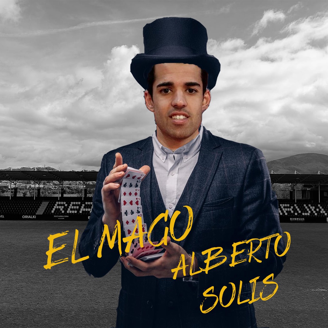 🪄🧙‍♂️Este fin de semana, el mago, <a href="/alberto10solis/">Alberto Solís</a> , volvió a sacar su varita mágica. 

Fue un futbolista primordial en el engranaje para acercar al equipo a la victoria conseguida. MVP del conjunto txuribeltz el fin de semana. 

#PrimeraFederación #PrimeraRFEF