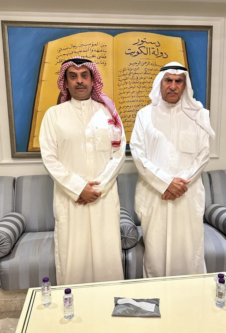 رغم إيماني الراسخ بأن العملية الديمقراطية تكفل التنافس للجميع، وأن الرئاسة ليست حكراً لأحد

إلا أن صوتي سيكون للأخ أحمد السعدون

لخبرته وحكمته التي تجعله خياراً مهماً في هذه المرحلة المفصلية التي تتطلب التعاون وتظافر الجهود لتحقيق ما ينتظره منا الشعب الكويتي من انجازات.

كما أؤكد