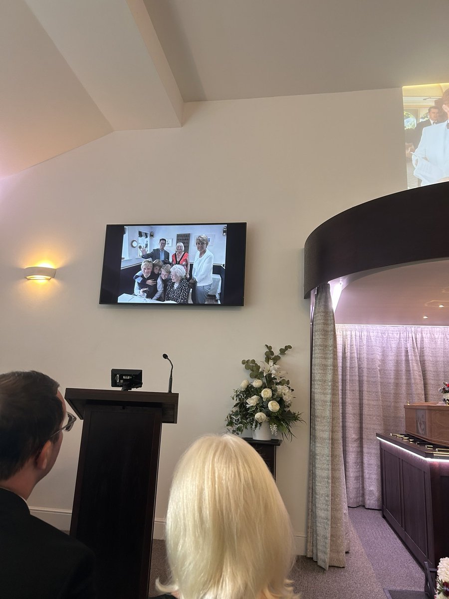 Howard Hodgson tweet media