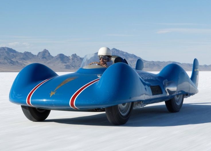 Must be blue #Renault day, here's the Étoile Filante (Shooting Star) a #1950s gas turbine powered land speed record #car