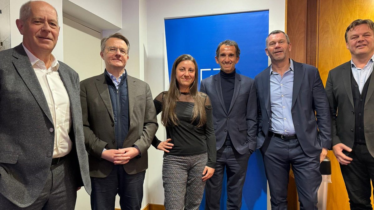 laylarahhou's tweet photo. Je réunissais aujourd'hui le premier Bureau de la FCD dans sa nouvelle composition, avec Alexandre @bompard, Thierry Cotillard, Etienne Hurez, Philippe Michaud et Dominique @schelcher.

Des enjeux cruciaux à l'ordre du jour, dont EGALIM 4.

Un seul mot d’ordre: une FCD de combat! https://t.co/Ls1yDcXhBh