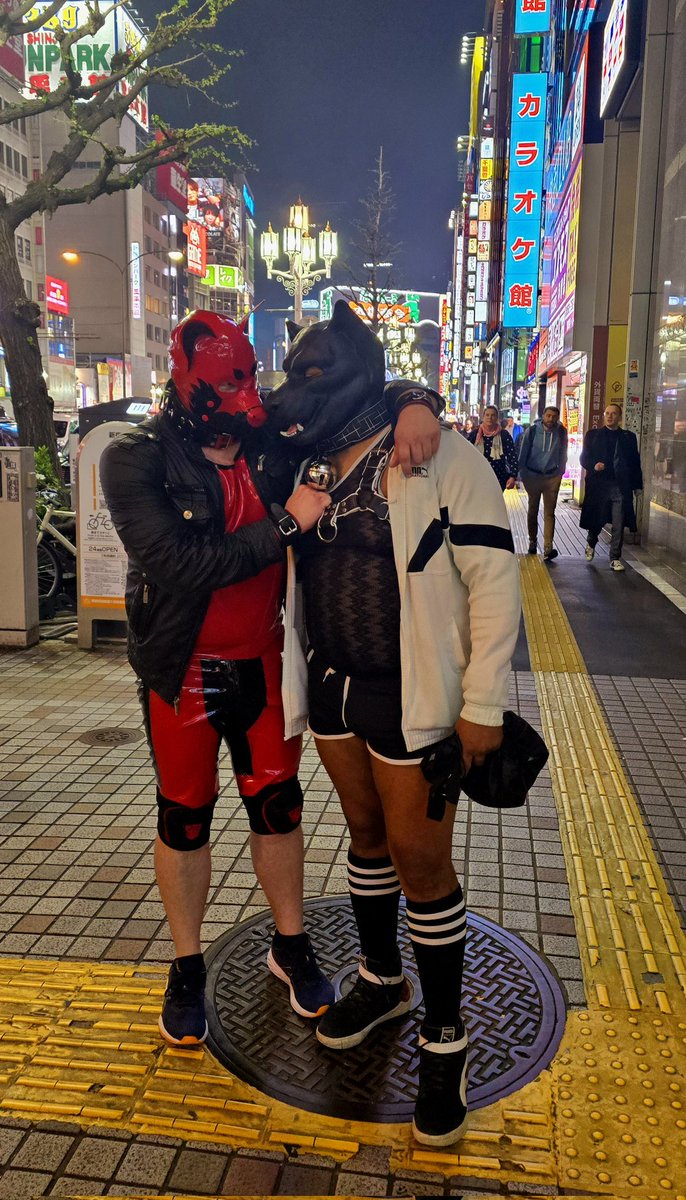 Badger and I hitting up the gayborhood in Tokyo in kink!  #rubber #rubberfur