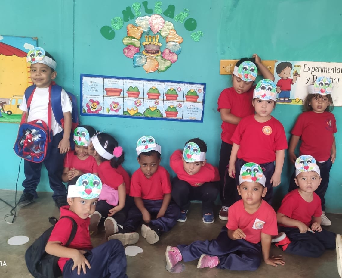 eceitde2024's tweet photo. CDCE Municipio Plaza Red Territorial # 04 Trapichito. Hoy 22/04/2024 en los espacios del CEI Terrazas Del Este los niños y niñas realizaron actividades en celebración del día le la 🌎🌍 https://t.co/IF2qpfLQMm