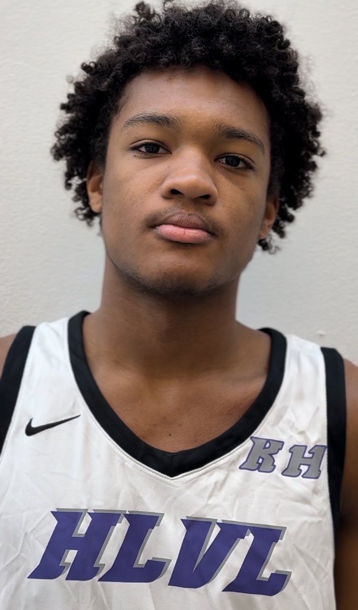 @HigherLevelAAU 17U PREMIER-HGSL WF, Eann Pennix was extremely impactful over the weekend. At 6’6 with a Super-charged motor, EP at the glass, ran the floor and kept multiple possessions alive. Guarding some stud interior players all weekend.