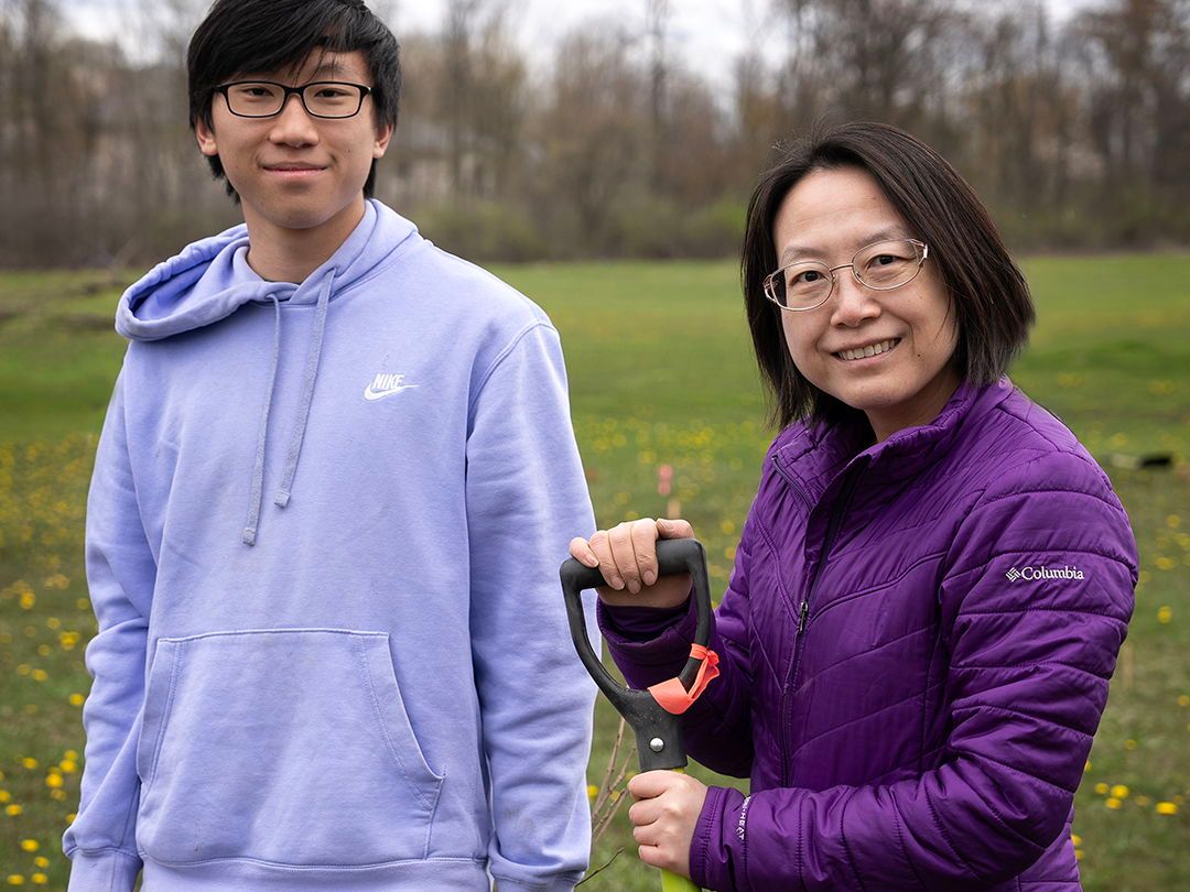 Happy #EarthDay! With his family, @Jacobs_Med_UB pediatric neurologist Osman Farooq, MD, holds a tree-planting event each year. They’ve planted 1,500 trees! This past weekend, #UBuffalo community members, including neurology & medicine faculty/trainees, helped plant seedlings!