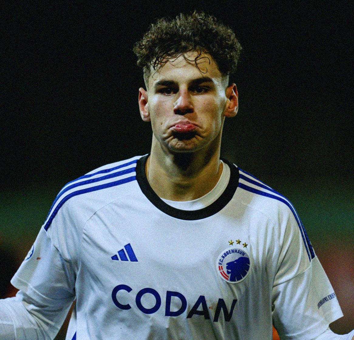 Amin Chiakha (18 ans) termine meilleur buteur de l'UEFA Youth League, le jeune joueur espoir de Coppenhague réalise une saison exceptionnelle. 🔹 22 matchs 🔹 18 buts 🔹 3 passes décisives Faudra garder un oeil sur lui. 💎😮‍💨