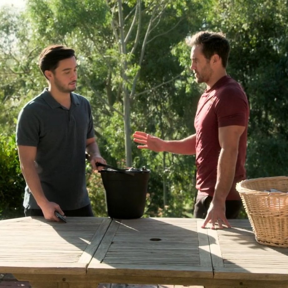 Something about this place really brings out Aaron's triceps, doesn't it? #Neighbours