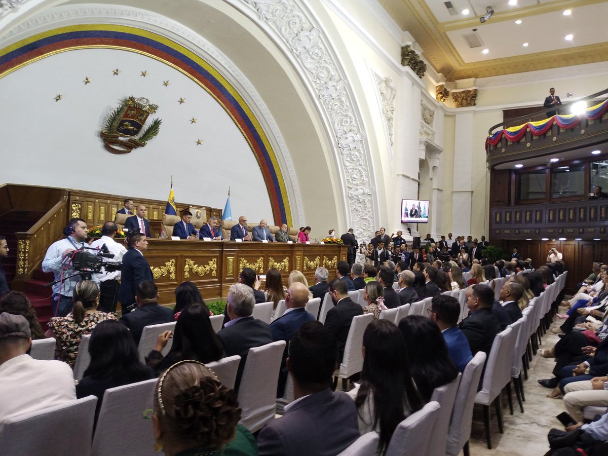 Defensoria_Vzla's tweet photo. #AHORA Defensor del Pueblo @aruizddp participa en un encuentro en la @Asamblea_Ven para la presentación del Plan de Trabajo y  asistencia técnica  que ofrecerá Karim Khan, Fiscal y jefe de la Corte Penal Internacional. https://t.co/yO1Ws8r52v
