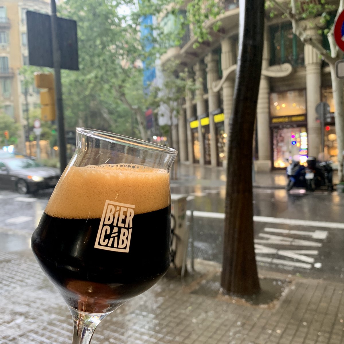 BierCaB's tweet photo. Un día perfecto para tomar esta maravilla...
The Kernel Export India Porter en nuestro #Tap1 https://t.co/9HQL4iHf7V