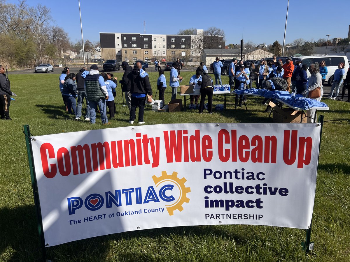 In celebration of #EarthDay2024, #OaklandCounty Michigan Works! staff spent the morning cleaning up the @cityofpontiacmi as part of a community-wide clean-up event in partnership with the Pontiac Collective Impact Partnership! 🌎