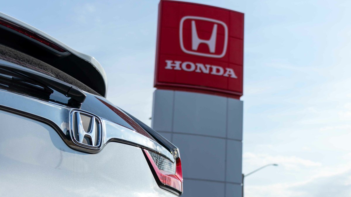 Honda to build EV battery plant, additional facilities in Ontario: report mobilesyrup.com/2024/04/22/hon…