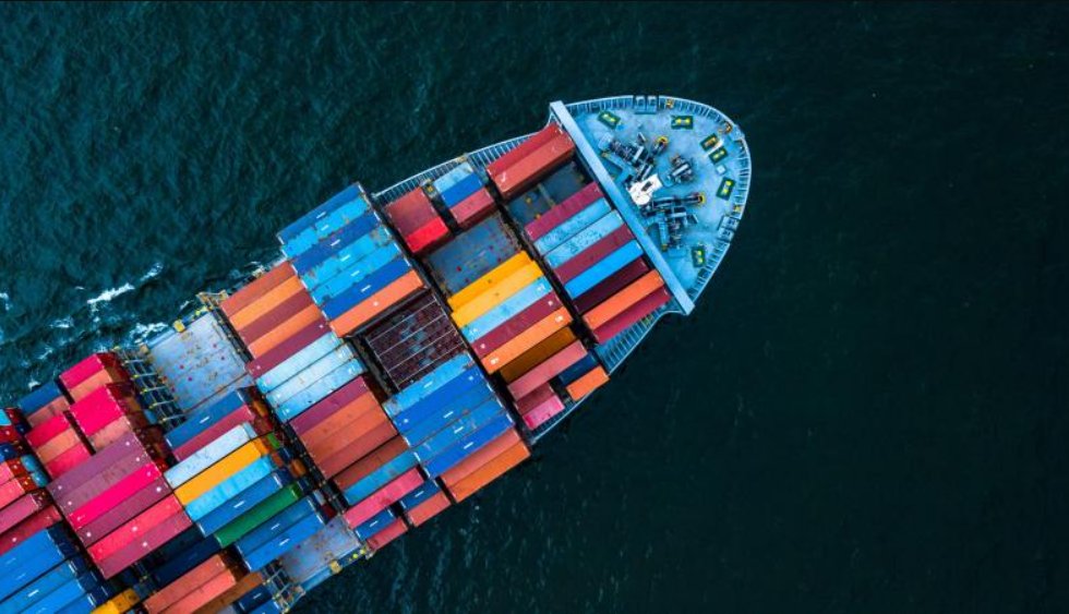 Geopolitical volatility keeps YTD container leasing rates elevated #ContainerxChange bit.ly/3vU271x