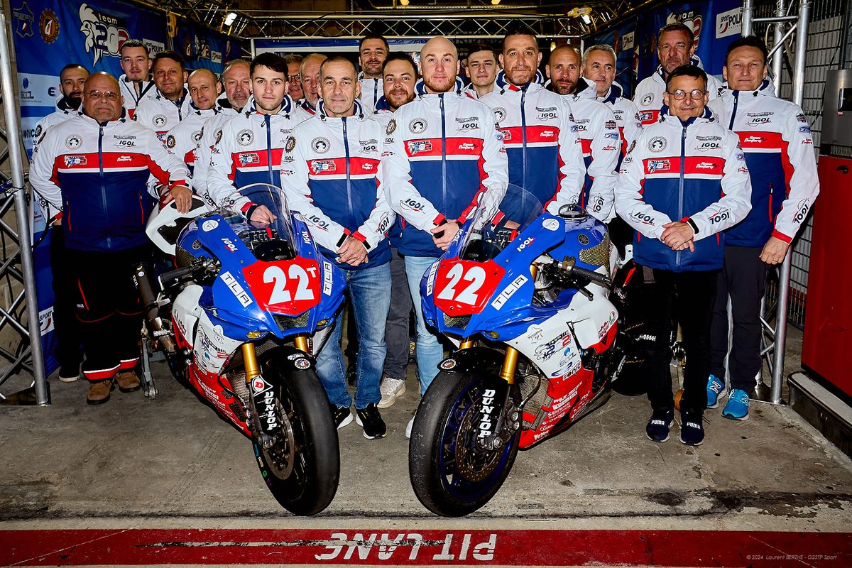 PoliceNationale's tweet photo. #24hMotos | 🏍️ Hier s'est achevée la 47e édition de la prestigieuse compétition internationale des 24 heures motos du Mans (72). Sur la piste, les policiers du Team 202 se sont illustrés en décrochant la 25e place au général et la 14e en superstock 💪 https://t.co/884CHI971x