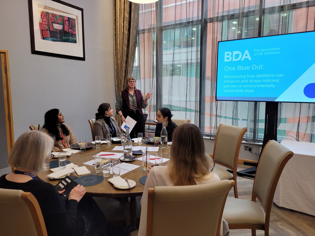 wmbda's tweet image. We've been busy today celebrating #EarthDay2024 #GreenerAHPWeek with @UCBofficial #dietetics 

 @BDAJoLewis discussed #onebluedot and how dietitians can contribite to #NetZero agenda

Opportunities for #RD2B to chat with local dietitians and placement educators.