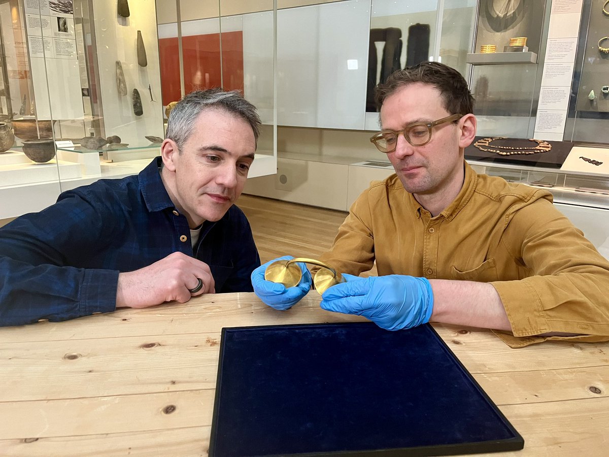 joe_crowley's tweet image. Tonight on @BBCTheOneShow we’re talking treasure with the @britishmuseum. And I get to meet prolific mudlark Caroline Nunneley (check out her IG profile - carolinenunneleymudlark - and you’ll see what I mean!)