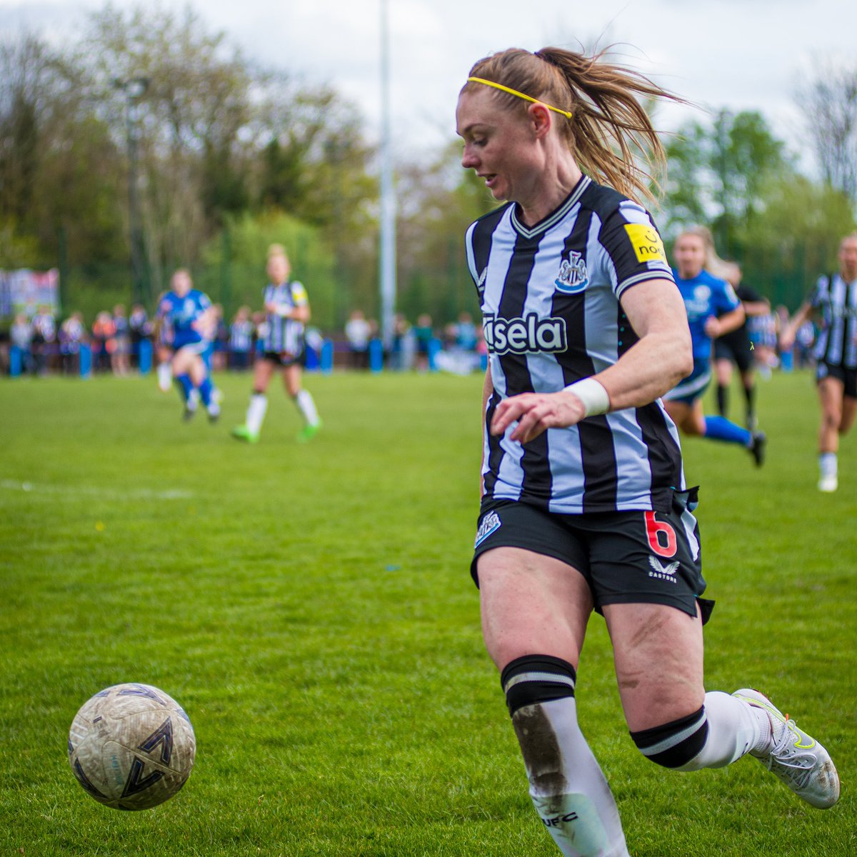 Tyneside_NUWFC's tweet photo. 📸HOWAY THE LASSES! 🥇🏆🖤🤍

📸 @Bartle_5 @Tylerldodds @akstobbs @Charl23Potts 

#HowayTheLasses #Champions #UnitedAsOne 🏴🏳️ https://t.co/RmouLu9NNb