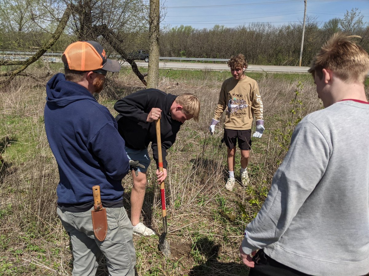 <a href="/BarringtonHS220/">Barrington High School</a> students planting natives and oak trees at Pedersen Preserve for #EarthDay2024 with <a href="/bactrust1/">BACT</a>