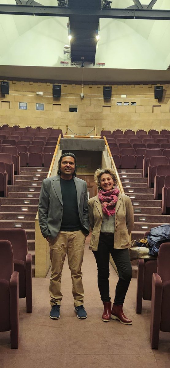 Cinema la Compagnia in Florence hosts the annual River2River film festival dedicated to Indian cinema. Counsellor Akash Gupta met the Festival organiser Ms. Selvaggia Velo to discuss upcoming events. @river2riverfiff @meaindia @MIB_India