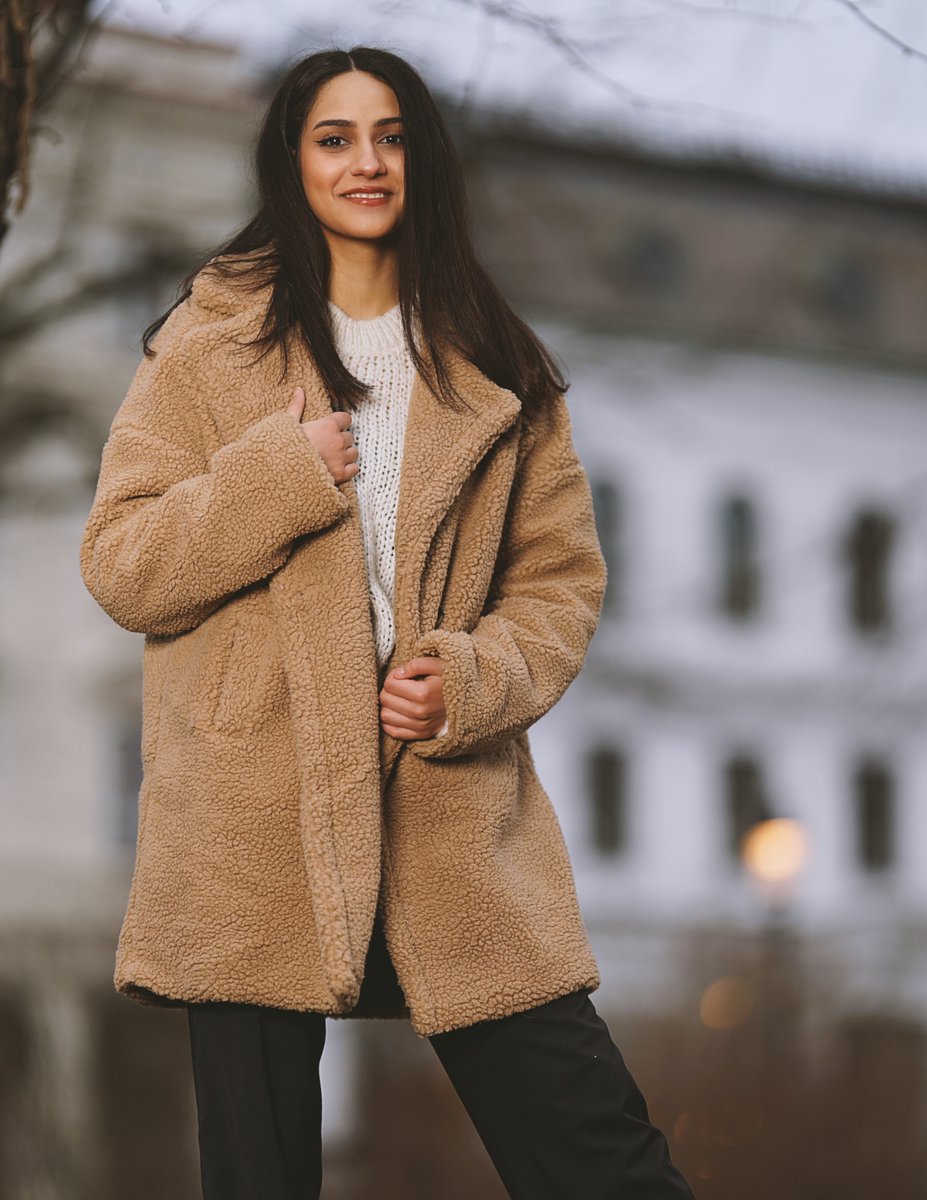 'We must cut our coat according to our cloth, and adapt ourselves to changing circumstances.' (William Ralph Inge) ... some more pictures of my first outdoor shooting this year show model Ann.
#FashionModel #beautygirl #fashionphotographer #model #fahion #photographer #photoshoot