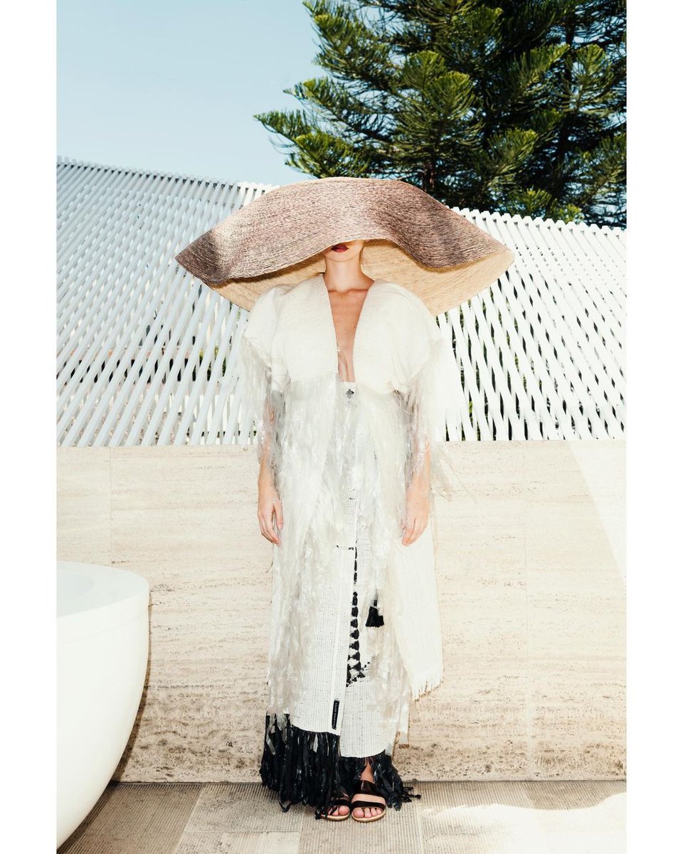 JadoreModelsUK's tweet photo. ANDREA SKALBO featuring in Harpers Bazaar Mexico, April 2024 printed magazine.
For bookings, please email sally@jadoremodels.co.uk
#jadoremodels #jadorefam #jadorenewfaces #jadorewomensboard #editorial
https://t.co/06xw6wPnnZ