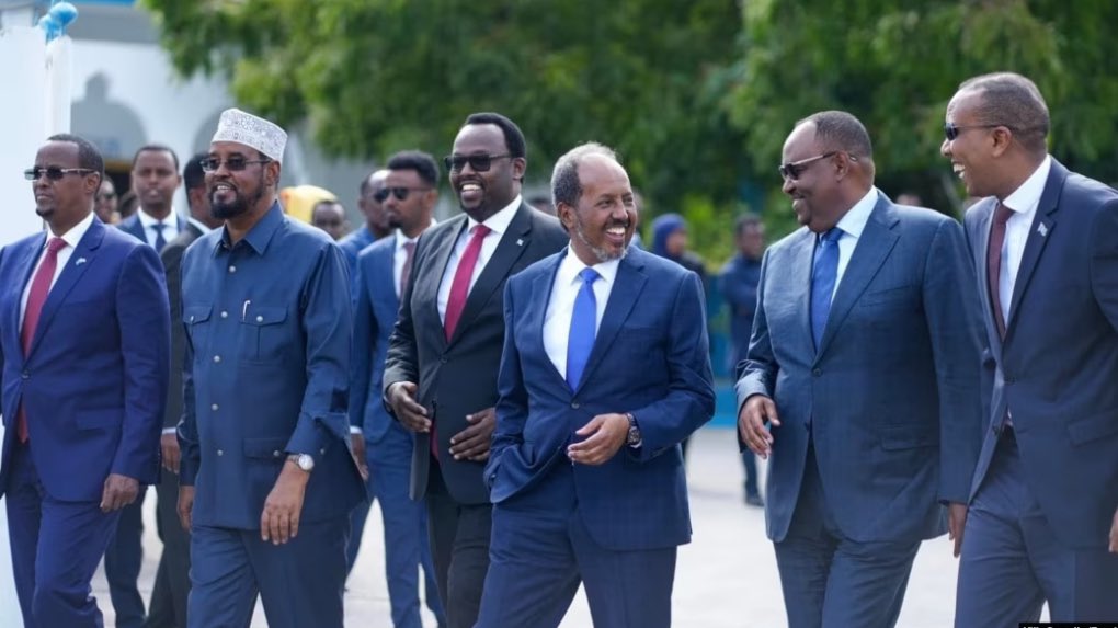 Only 3 FMS leaders are in Mogadishu - SWS, Galmudug & Hirshabelle. 

Unsurprisingly, leaders of Puntland & Jubaland are not present.

Seems as though Hassan Sheikh will now taste the same bitter taste Farmaajo faced during his tenure against the Puntland-Jubaland alliance.