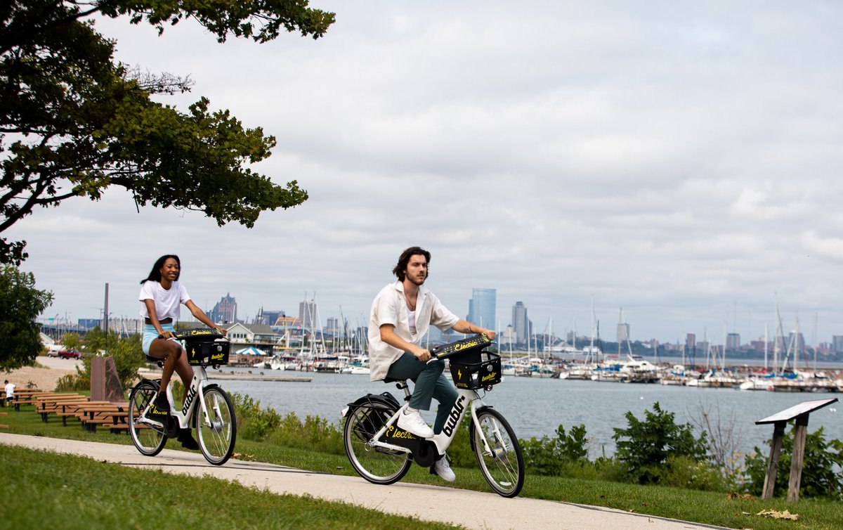 With the weather warming up, there's never been a better time to explore the city with <a href="/BublrBikes/">Bublr Bikes</a>! You can choose a single ride, a 24 hour pass, or a weekender pass. Find out more here:
bit.ly/3peSczY

📷: <a href="/BublrBikes/">Bublr Bikes</a>