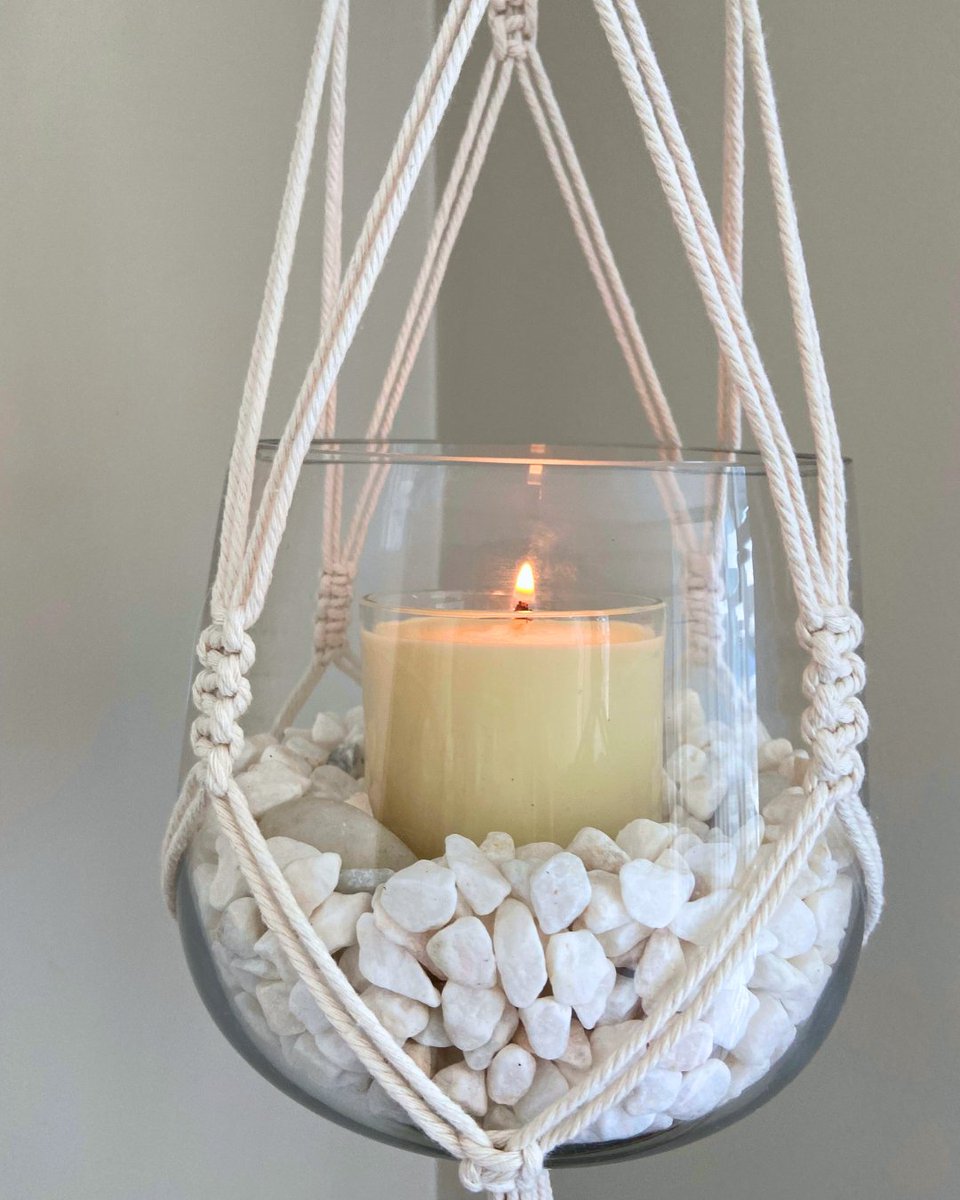 Would you hang your candles?

Comment, Share & Tag or Purchase for Entries into our monthly GIVEAWAY!! #blowmoi #cleanburning #soywax #organicfragrance #contest #win #lit #litcandle #asthetic