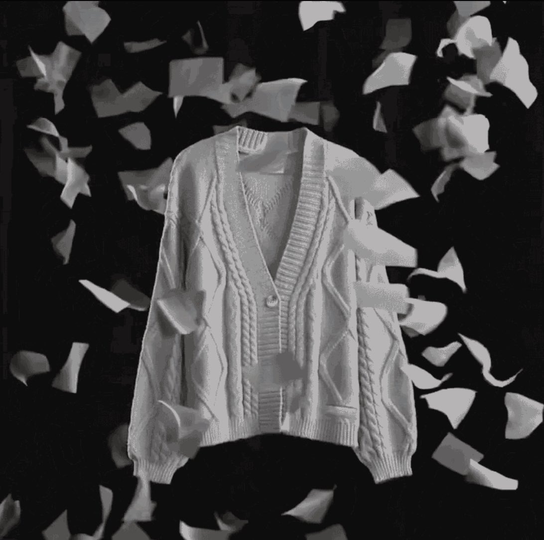 📢 TAYLOR SWIFT MERCH GIVEAWAY !! 📢

- 2 people win this #TTPD cardigan ! 
- must be following 
- must rt and like this tweet 

Ends on 25th International good luck