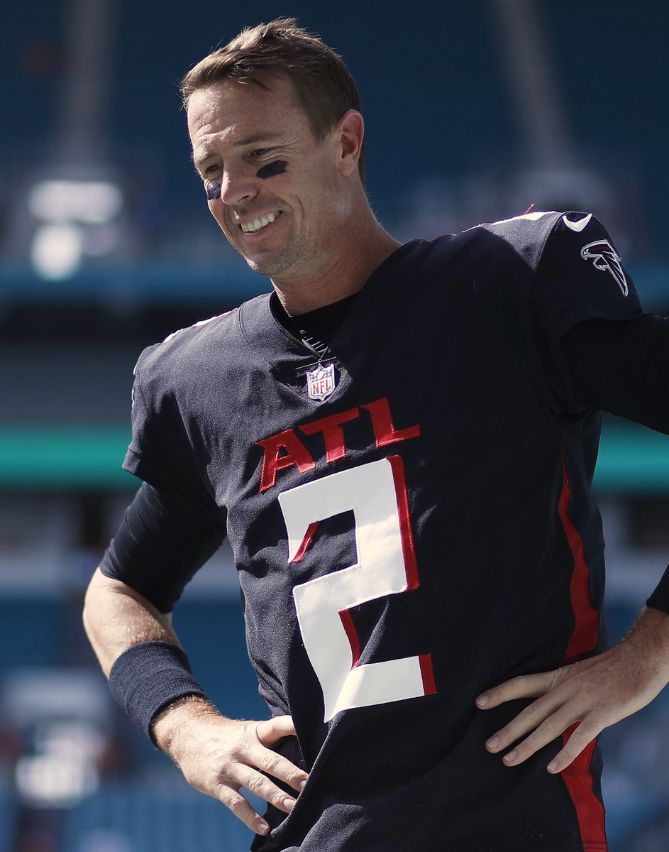 BleacherReport's tweet photo. Matt Ryan has officially announced his retirement as a member of the Atlanta Falcons https://t.co/IfbhfCgYFA