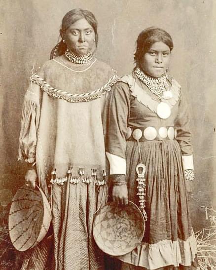 Coyotero Apache women. 1886. New Mexico/Arizona. Photo by Frank A. Randall.  Source - National Anthropological Archives, Smithsonian