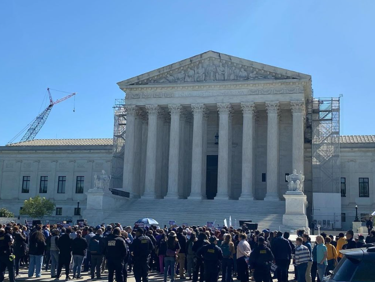 ELCAadvocacy's tweet photo. "Today we're here because homelessness is about humanity. If it's seen as an individual problem, criminalizing it seems logical. But it's bigger than one person. Housing is cheaper, improves public health, and aligns with our theological values." - Pastor Matthew Best https://t.co/7rXyu8quAX