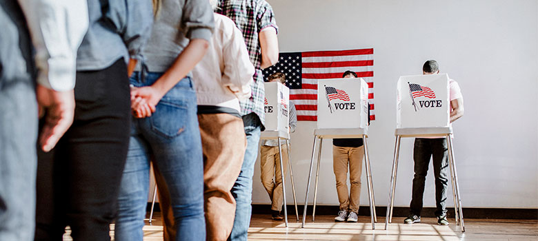 Early voting for the May 4th election begins today! If you're on the Main Campus, swing by the Bexar Room to cast your vote. Free voter parking is available in the northern section of the Ximenes Lot! Get more info: bit.ly/44aFIcQ #UTSA