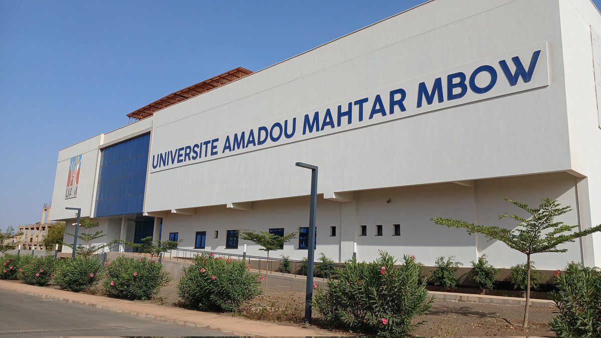 MinetteLontsie's tweet photo. Très belle journée passée aujourd'hui à l'Université Amadou Mahtar Mbow installée dans la ville "futuriste " de Diamnadio, située à 30 km de Dakar. https://t.co/TrhDn01Ndd