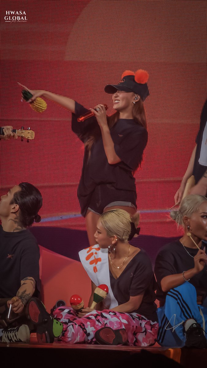 Hwasa x Twits 🧡🤭 #Hwasa #화사 @OfficialPnation