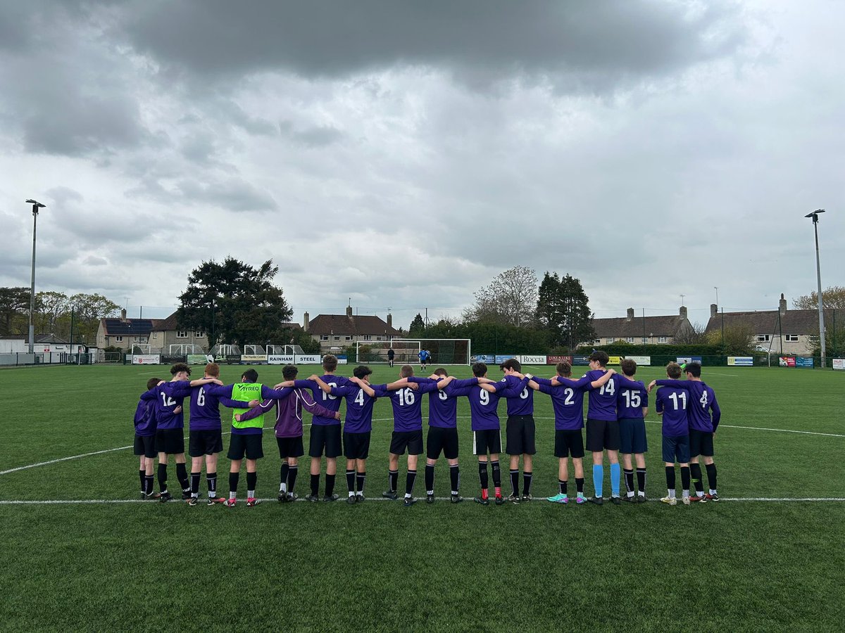 Well done to both @WorthingHigh and @tlasportandtech students in the Year 10 Football final this afternoon Absolutely fantastic game @WorthingHigh down 3v0 to come back 3v3 at full time ⚽️ Harry x 3 Penalties 5v4 win to @tlasportandtech Amazing play by both teams 🤩 🤩