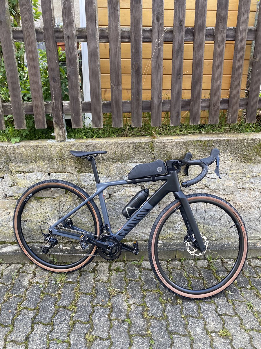 Akoneira's tweet photo. @nku1975 Musste mir noch die Probefahrt gönnen. Bei 4 Grad war das jetzt gar nicht mal so angenehm 🤣🤣evtl. direkt alles vollgesaut🤣🤣 https://t.co/DWr1MAdCLd