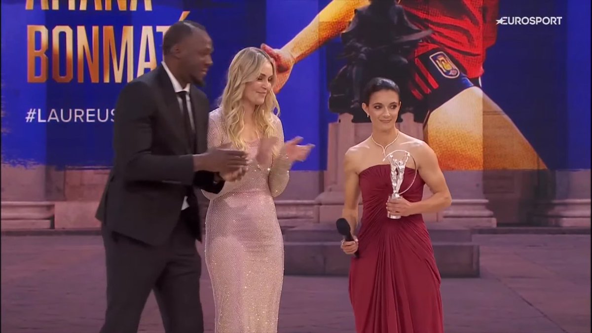 🏆 Aitana Bonmatí, 'Mejor Deportista Femenina' de los Premios #Laureus24 ❗️ Es la primera española y la primera futbolista en ganar el galardón de esta categoría