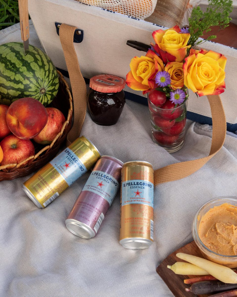 National Picnic Day starter pack🧺 ✅ 

Tomorrow is National Picnic Day! Be sure to include S.Pellegrino Essenza in your picnic basket to add gentle bubbles and Italian flair to your time outside ☀️ 

#sanpellegrino #NationalPicnicDay
