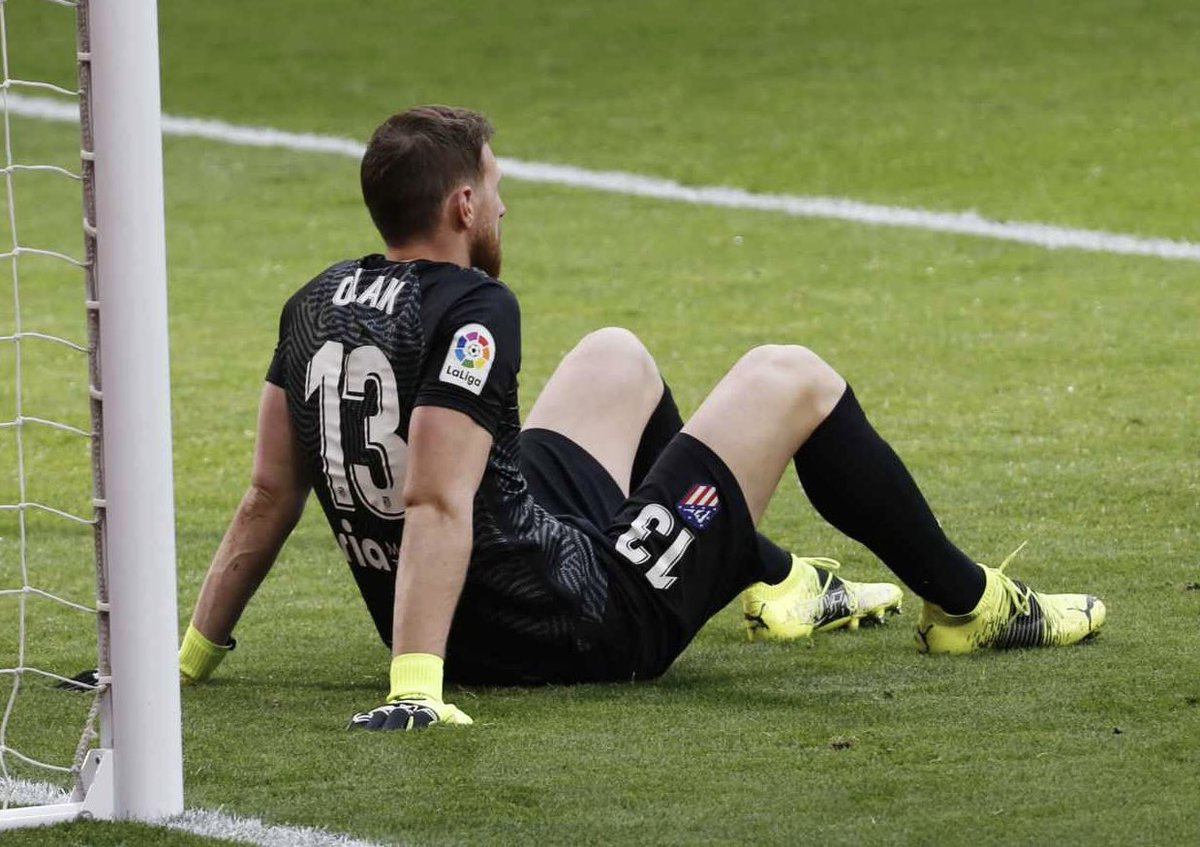 #Atleti is top of the league in conceded goals from shots from outside the box

✅  9 goals on total

‼️ Unacceptable for a team that wants to win titles 😳