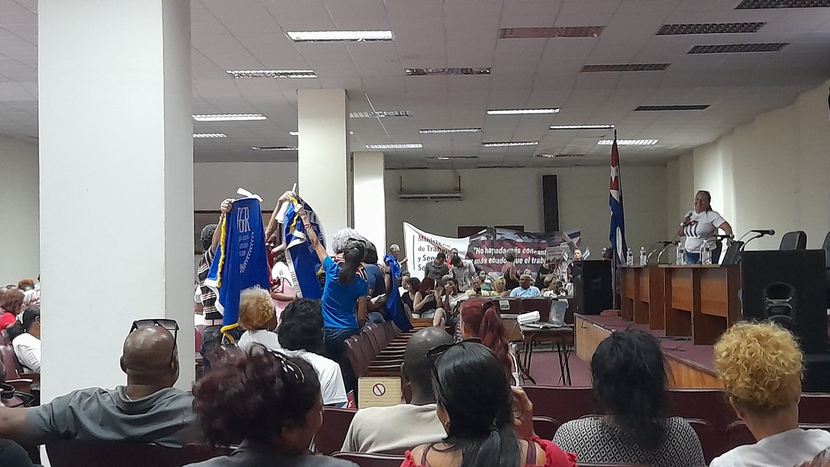 🔷️ #Ahora: El #5CENCuba 🇨🇺💯 en Plenaria por el 1ro de Mayo, ratificando el compromiso y apoyo incondicional del órgano electoral con el proyecto socialista de la Revolución Cubana 🇨🇺
#PorCubaJuntosCreamos🇨🇺 #LaHabanaViveEnMi 🇨🇺
#JuntosPorLaDemocracia 🇨🇺🗳