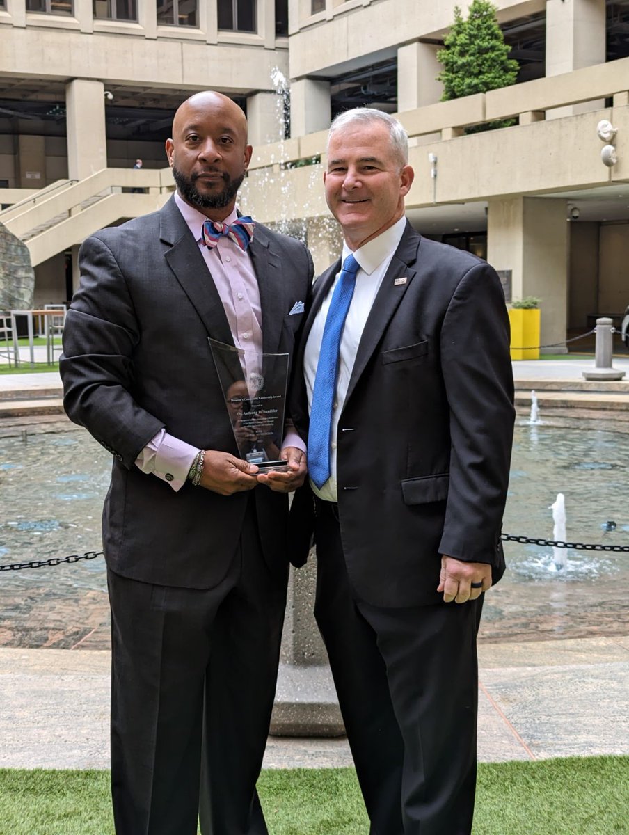Congratulations to Dr. Anthony Sandifer for being FBI Norfolk's 2024 DCLA recipient! DCLA recognizes individuals and organizations nationwide for their contributions to strengthening communities and reducing crime. ow.ly/jQeU50RlvMP
