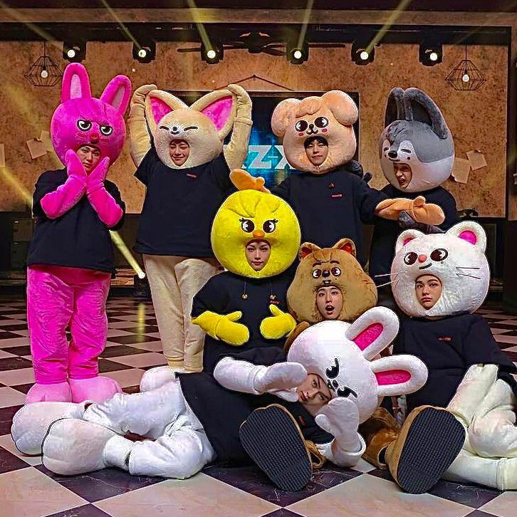 How Stray kids are using their SKZOO characters to make fun of each other 🤭

A thread with all the inside jokes ~
🐺🐰🐽🐰🥟🐿🐥🐶🦊