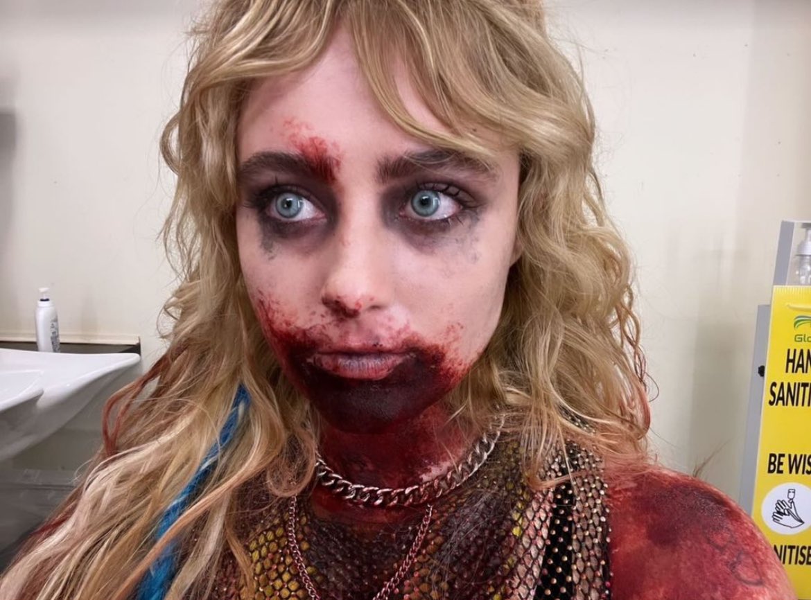 kathrynnfiles's tweet photo. Kathryn Newton BTS from #AbigailTheMovie https://t.co/4tqIbOVNdi