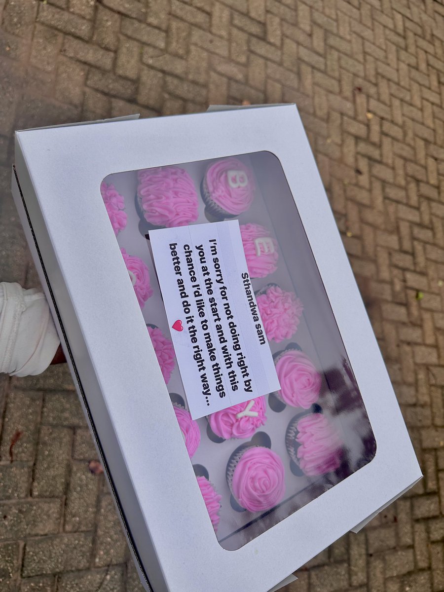 Reminder of my love cupcakes - R400 🩷🌸🤍 (cute note, free of charge✅)