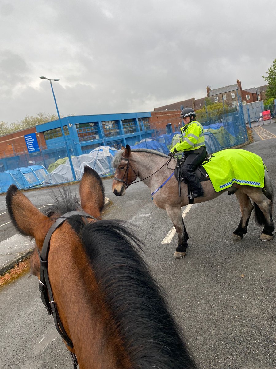 PH Kingsholm and Berkeley have been on reassurance patrols around Barton and Tredworth today following a few incidents last week. They also helped a vulnerable man towards getting the help and support he needs @GlosCityPolice