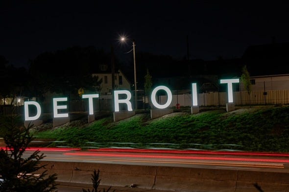 Detroitbiguy's tweet photo. Detroit freaks  LET THEM KNOW  
 RETWEET https://t.co/niBVIR0IEA