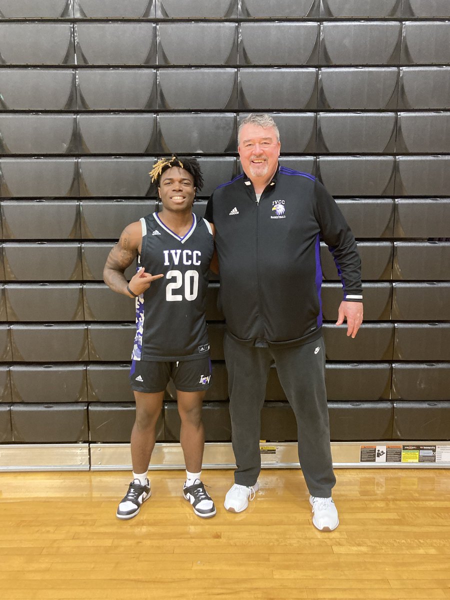 IVCC Eagles Hoops tweet media