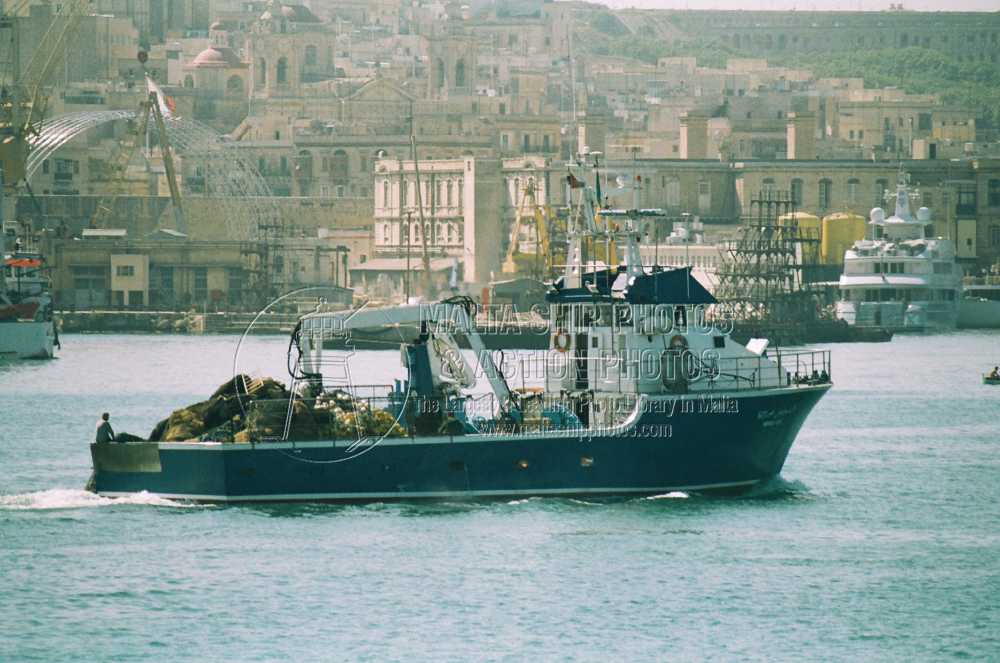 #Libyanowned #purseseiner #NAWRAS with #fishing_matricola as #TP_627  #entering #grandharbourmalta - 16.05.2003  - maltashipphotos.com - NO PHOTOS can be used or manipulated without our permission