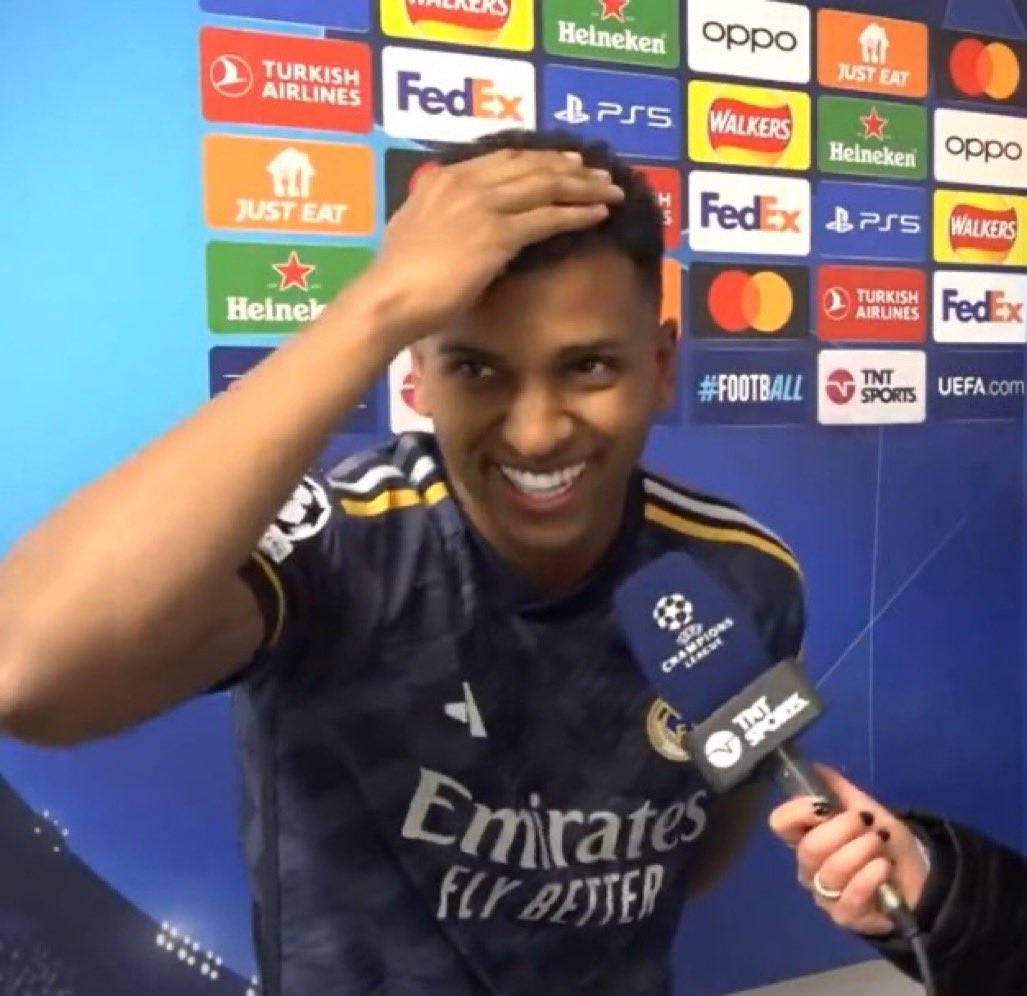 𐌌 tweet media