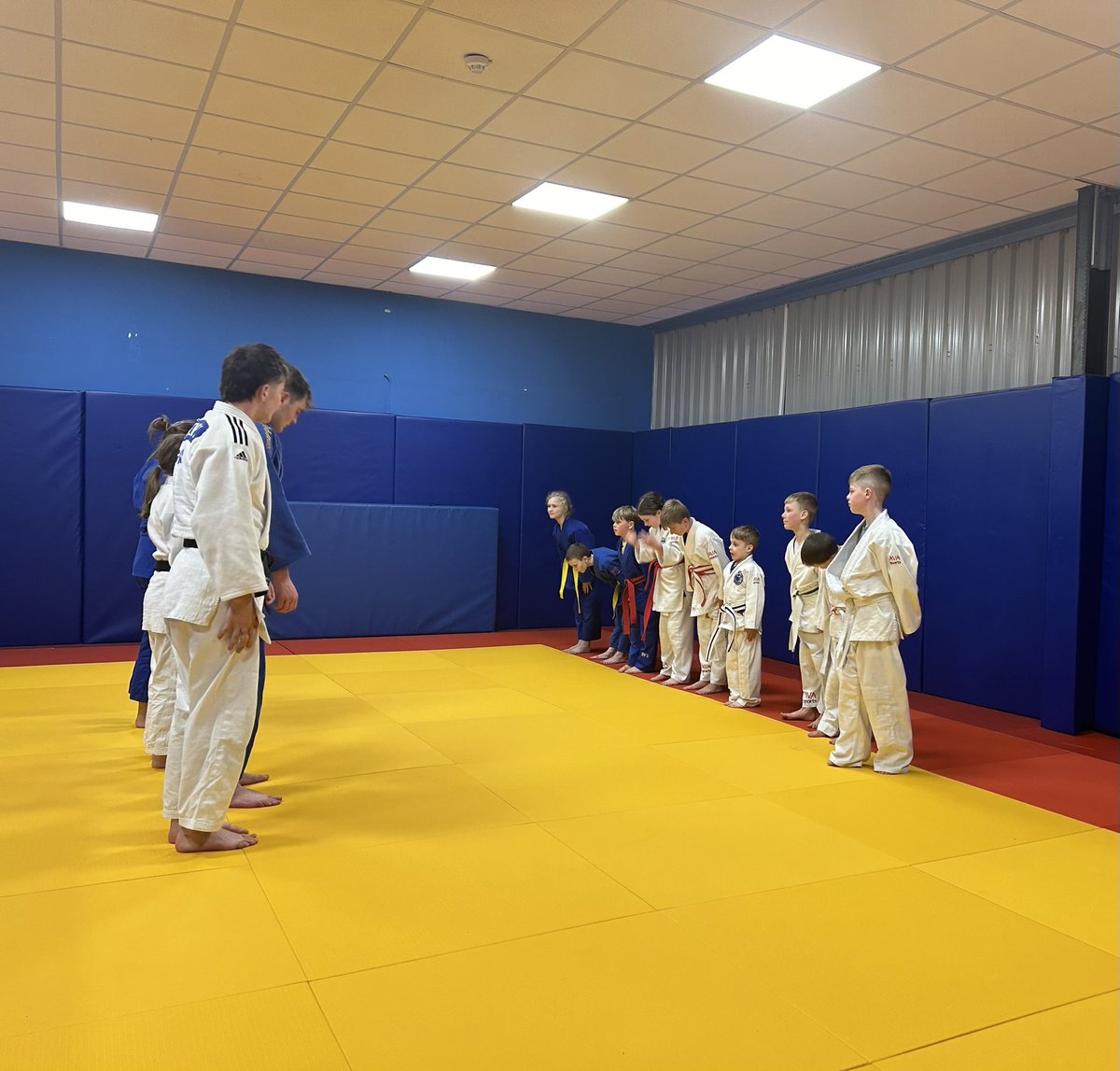 Great to visit <a href="/ClydeJudo/">ClydeJudoClub</a> tonight #judoinclusion #adaptivejydo #betterthanyesteday <a href="/JudoScotland/">JudoScotland</a>